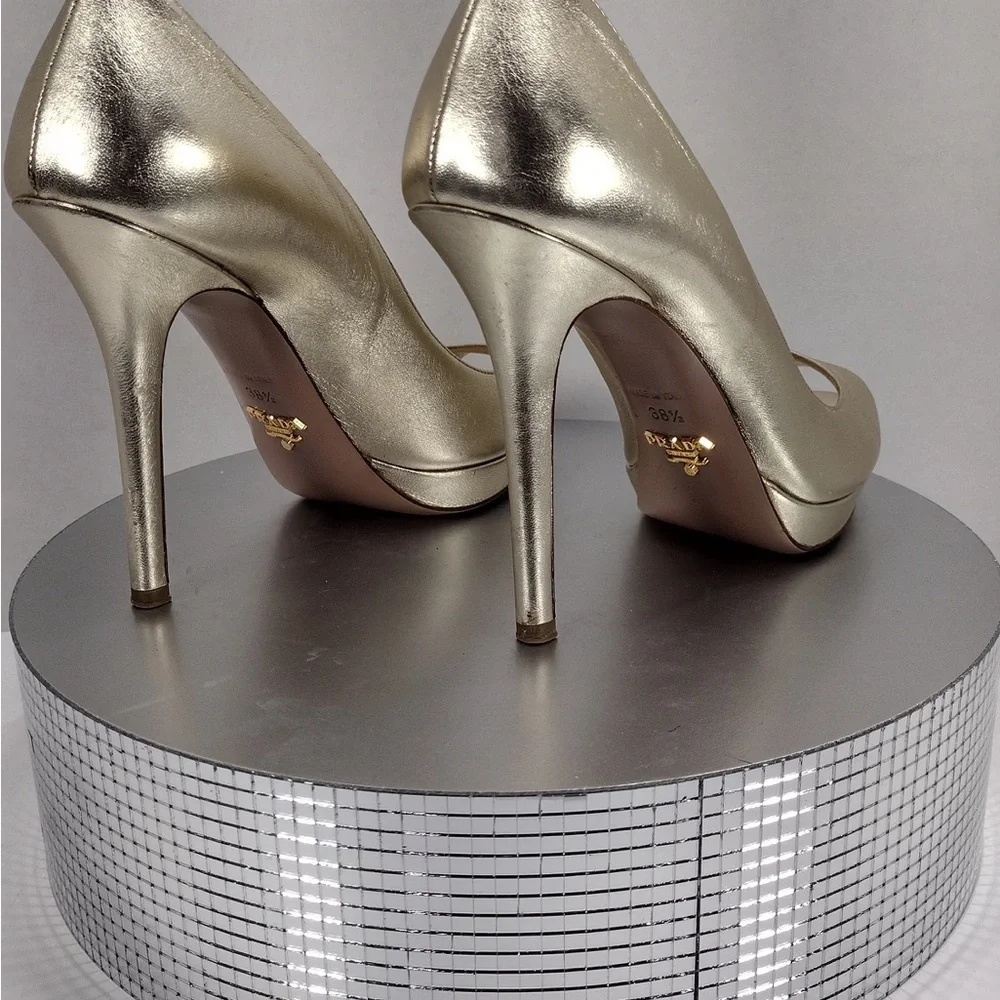 Prada Women's Gold Peep-Toe Heels pre owned Exellent condition size 8.5 - Picture 15 of 15